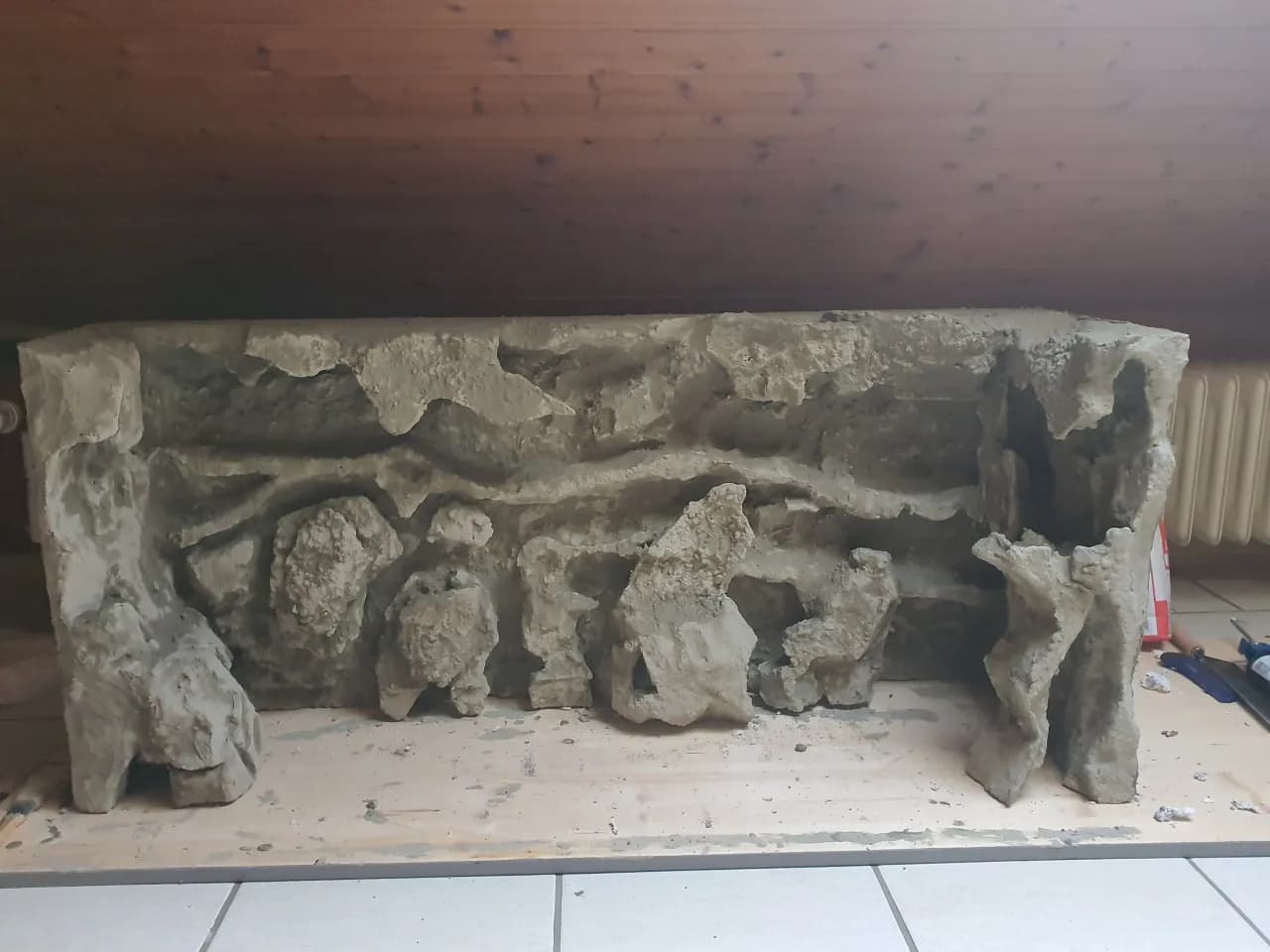 Jak zrobić tło do akwarium ze styropianu - proste kroki i porady Jak zrobić tło do akwarium ze styropianu - proste kroki i porady